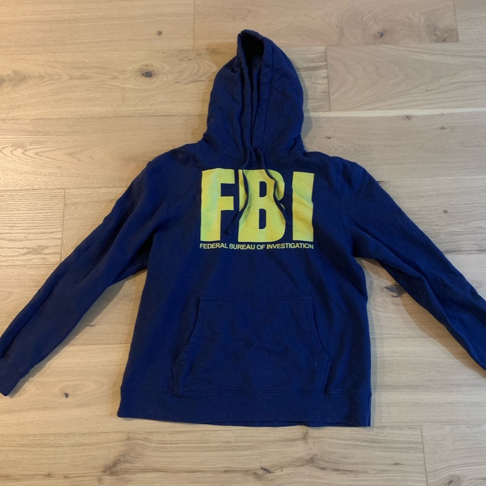 LARGE FBI SWEATSHIRT